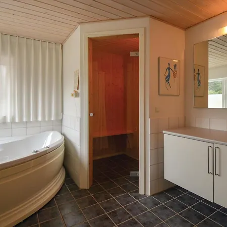 Sanglaerken Holiday home *