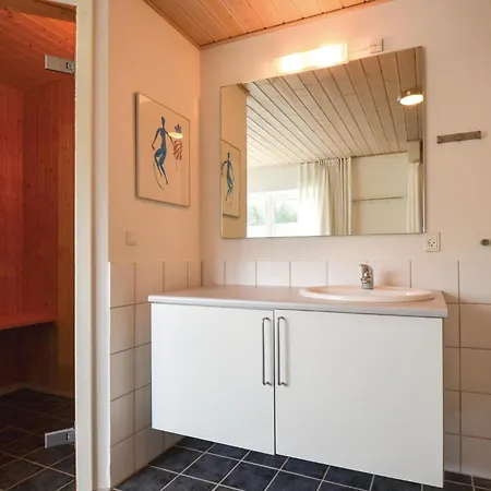 Holiday home Sanglaerken *